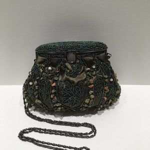 BEADED POUCH PURSE WITH SILVER HINGED LID